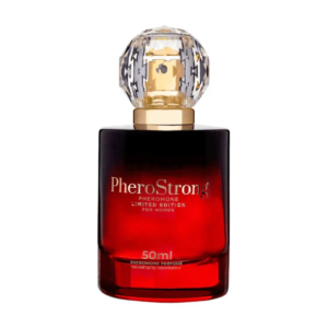 PheroStrong Limited Edition – Parfum cu feromoni pentru femei, cu note de coacaze negre si trandafir - 50 ml
