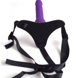 Naughty – Strap On, mov